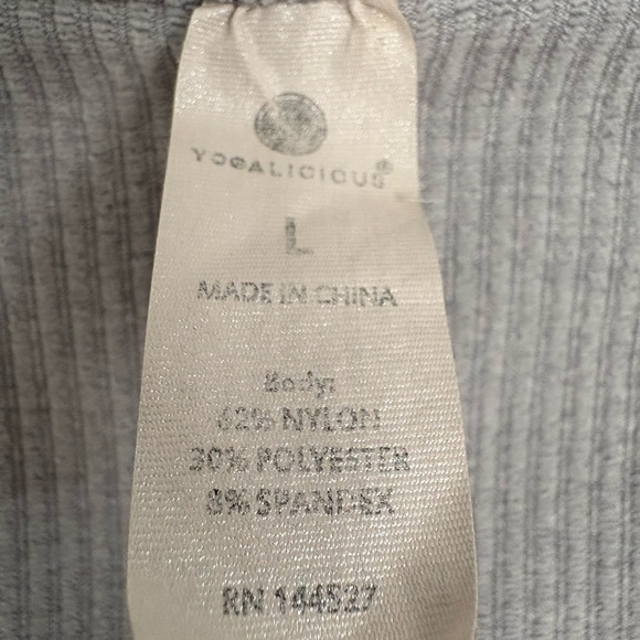 Yogalicious Gray Ribbed Crop Top Size Large - Picture 2 of 4